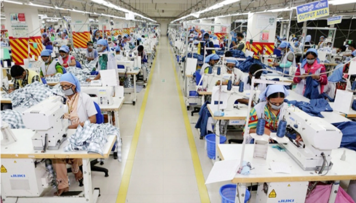 করোনায় বেতন কমেছে ৩৫ শতাংশ পোশাককর্মীর