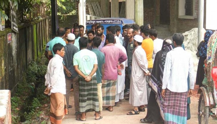 পরকীয়ায় বাধা দেওয়ায় স্বামীকে শ্বাসরোধে হত্যা!