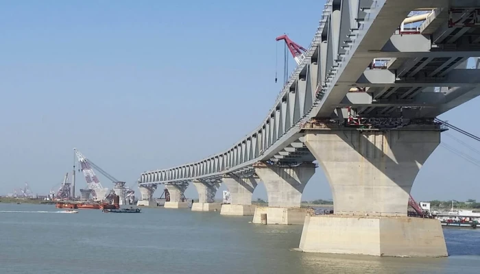 শেখ হাসিনার প্রশংসা করে পাকিস্তানের পত্রিকায় পদ্মা সেতু