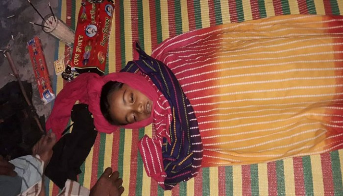 নানার বাড়িতে বেড়াতে এসে বিদ্যুৎস্পৃষ্টে শিশুর মৃত্যু