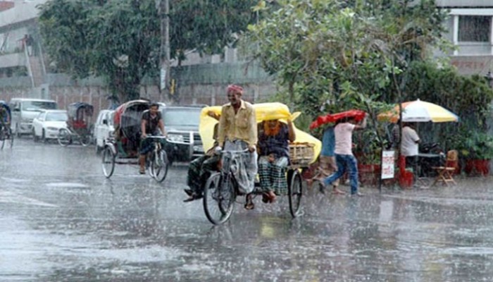 বৃষ্টি বাড়বে, দূর হতে পারে তাপপ্রবাহ