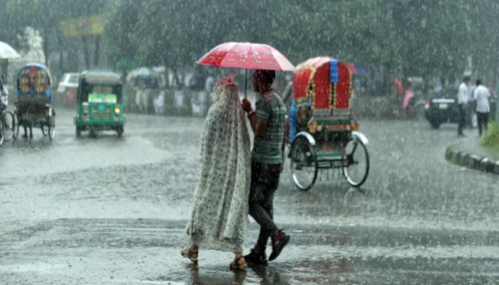 ভারী বৃষ্টিপাতের পূর্বাভাস, কমবে তাপমাত্রা