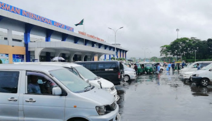 সিলেট বিমানবন্দরে বন্যার পানি, ফ্লাইট ওঠা–নামা বন্ধ