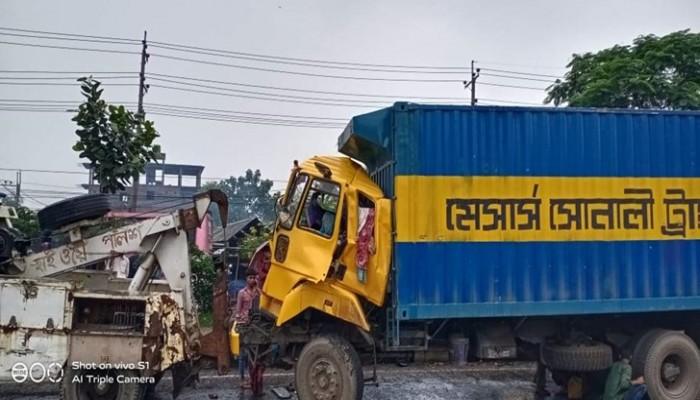 গাজীপুরে কভার্ডভ্যানের ধাক্কায় চালক নিহত