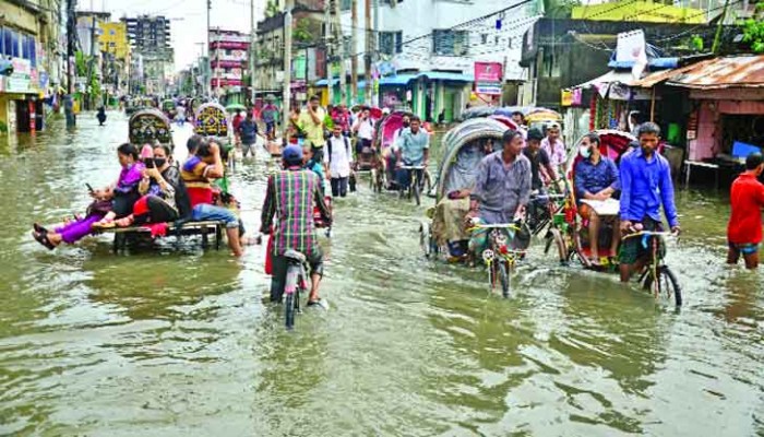 চট্টগ্রামে ভয়াবহ জলাবদ্ধতা