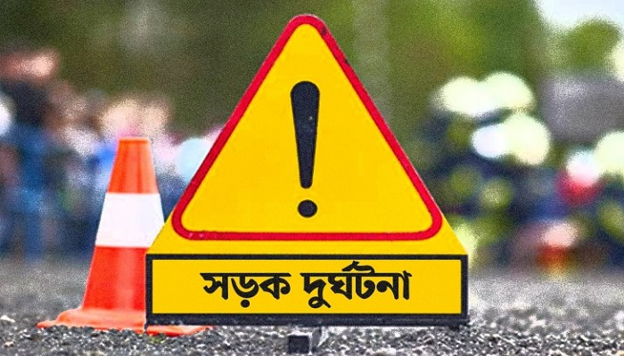 তানোরে সড়ক দুর্ঘটনায় আম ব্যবসায়ীর মৃত্যু