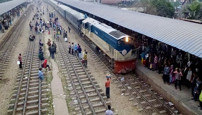 বুধবার থেকে বিমানবন্দর স্টেশনে থামবে না ঢাকাগামী ৭ ট্রেন