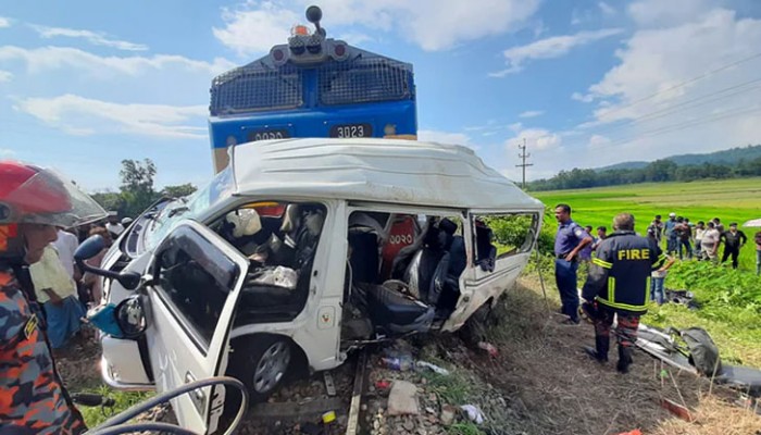 মিরসরাইয়ে দুর্ঘটনা তদন্তে ৫ সদস্যের কমিটি গঠন