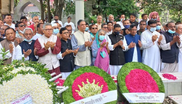 শেখ কামালের সমাধিতে আ.লীগের শ্রদ্ধাঞ্জলি