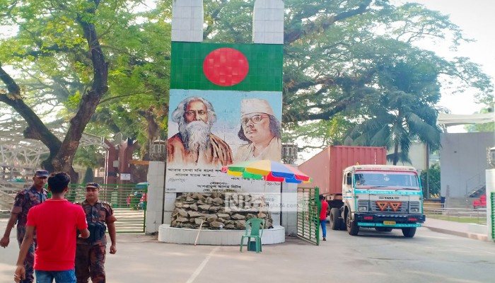 পবিত্র আশুরা উপলক্ষ্যে বেনাপোল বন্দরে দিয়ে আমদানি-রফতানি বন্ধ