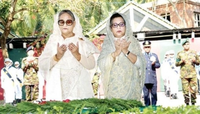 টুঙ্গিপাড়ায় বঙ্গবন্ধুর সমাধিতে প্রধানমন্ত্রীর শ্রদ্ধা