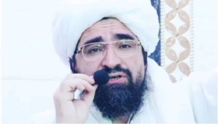 আত্মঘাতী হামলায় তালেবানের ধর্মীয় নেতা নিহত