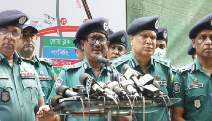 নিরাপত্তা ঝুঁকিতে আছেন প্রধানমন্ত্রী: ডিএমপি কমিশনার
