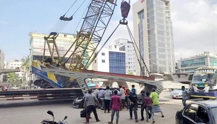 ৭০ টনের গার্ডার তুলছিল ৫০ টনের ক্রেন, ছিল না ফিটনেস