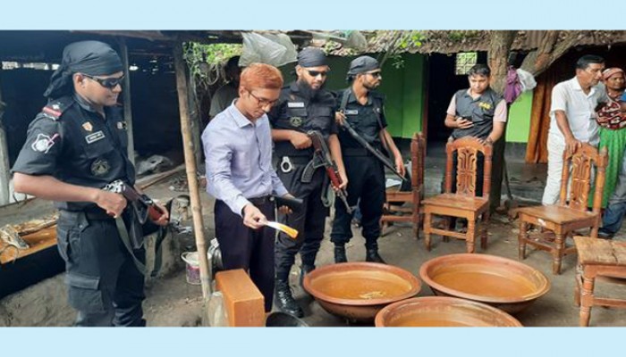 ভোজাল গুড় তৈরী করায় ৩ লক্ষ ৭০ হাজার টাকা জরিমানা