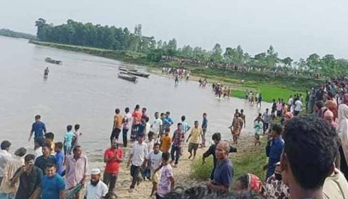 পঞ্চগড়ের করতোয়া নদীতে নৌকাডুবি, ২৩ জনের লাশ উদ্ধার