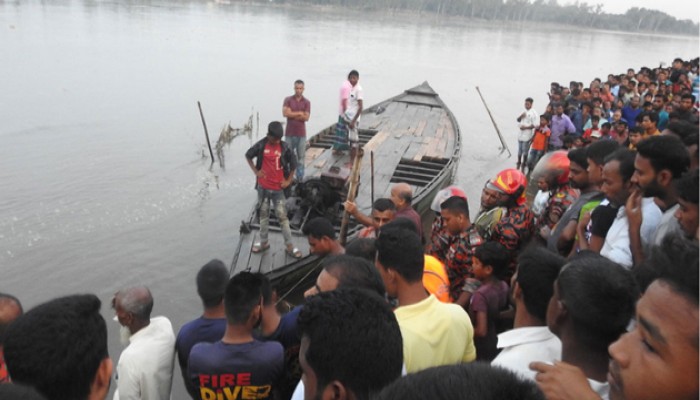 পঞ্চগড়ে নৌকাডুবির ঘটনায় মৃত বেড়ে ৩০