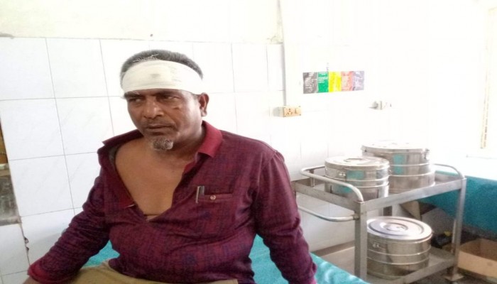 রাজশাহীতে ২০ লাখ টাকা চাঁদাদাবি নির্মাণাধীন বাড়িতে হামলা ভাঙচুর, মারপিট