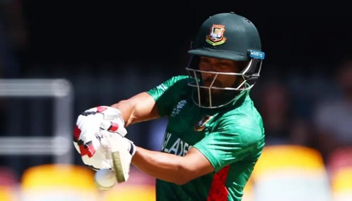 সাকিবের বিদায়ের পর শান্তর প্রথম ফিফটি