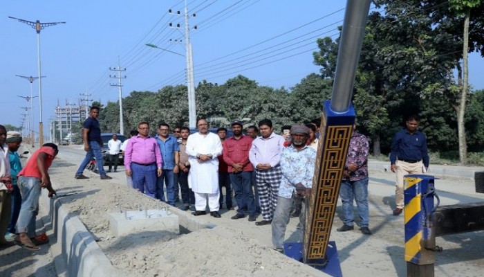 রাজশাহী মহানগরীর উন্নয়ন কাজ পরিদর্শনে মেয়র লিটন