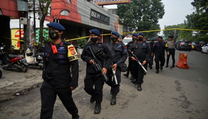 ইন্দোনেশিয়ায় পুলিশ স্টেশনে আত্মঘাতী বিস্ফোরণ, নিহত ৩