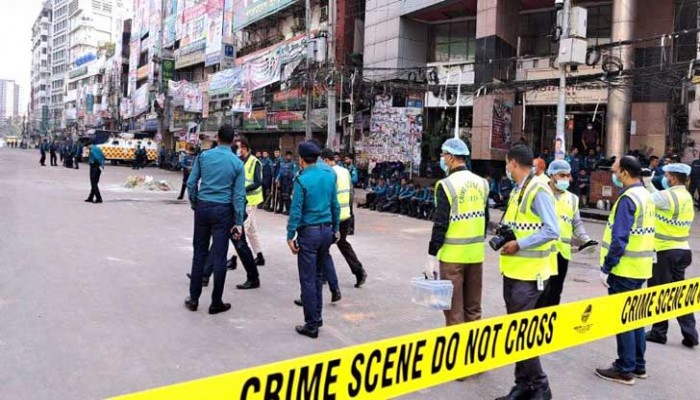 নয়াপল্টন ‘ক্রাইম জোন’, যেতে দেওয়া হচ্ছে না সাংবাদিকদেরও