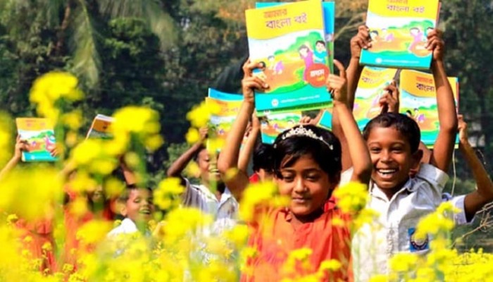 নতুন বছরের প্রথম দিনেই সারাদেশে শিক্ষার্থীদের হাতে পৌঁছে যাবে বই