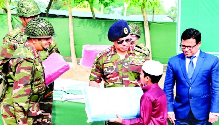 সেনাপ্রধানের শীতকালীন প্রশিক্ষণ এলাকা পরিদর্শন ও শীতবস্ত্র বিতরণ