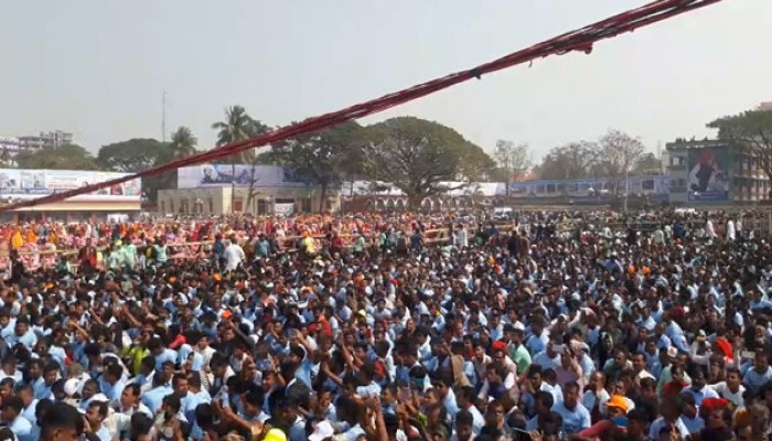 তিন ঘন্টা আগেই প্রধানমন্ত্রীর জনসভার মাঠ পরিপূর্ণ