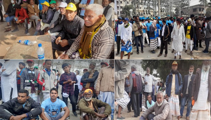 রাস্তার পাশে বসেই জনসভার ভাষণ শুনছেন নেতাকর্মীরা