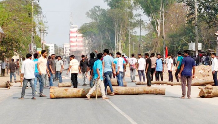 ৫০০ আসামী করে রাবি কর্তৃপক্ষের মামলা