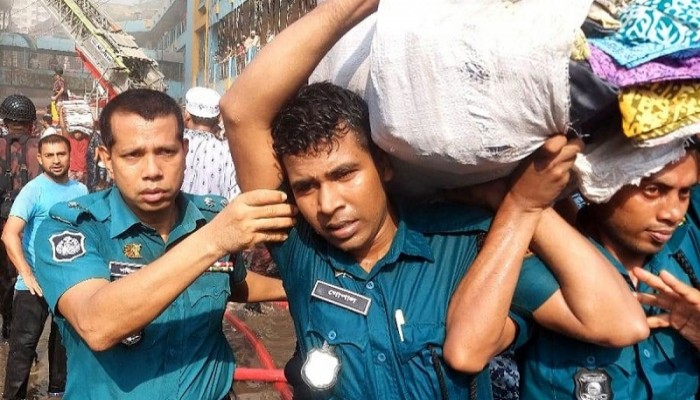 সাহসিকতার পুরস্কারের জন্য মনোনীত ৪৩ পুলিশ সদস্য