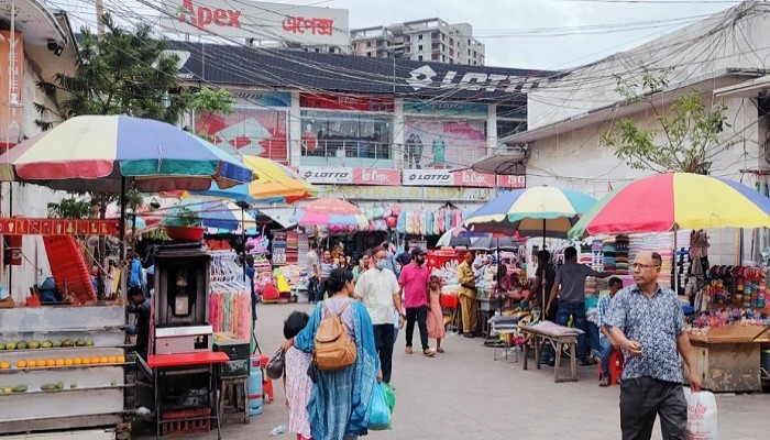 নিউমার্কেটে বসেছে ৭৬ অগ্নিনির্বাপণ যন্ত্র