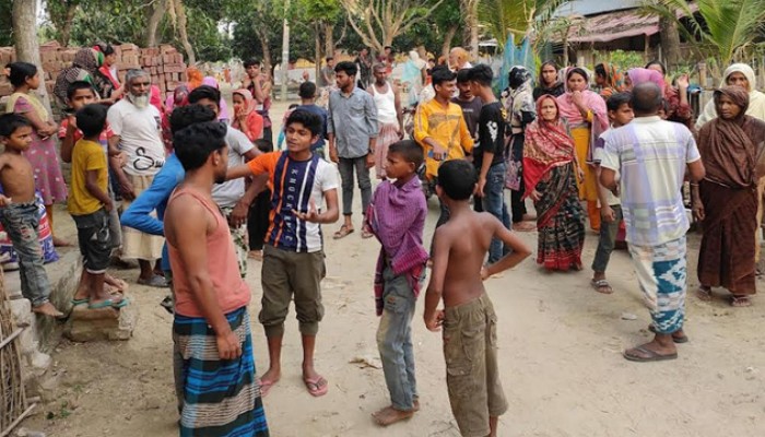 শিবগঞ্জে সহপাঠীর ছুরিকাঘাতে স্কুলছাত্র আহত