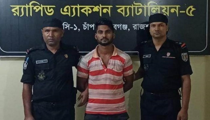 চাঁপাইনবাবগঞ্জে ট্রকের ধাক্কায় শিশু নিহত, পালিয়ে যাওয়া চালক র‍্যাবের হাতে গ্রেফতার