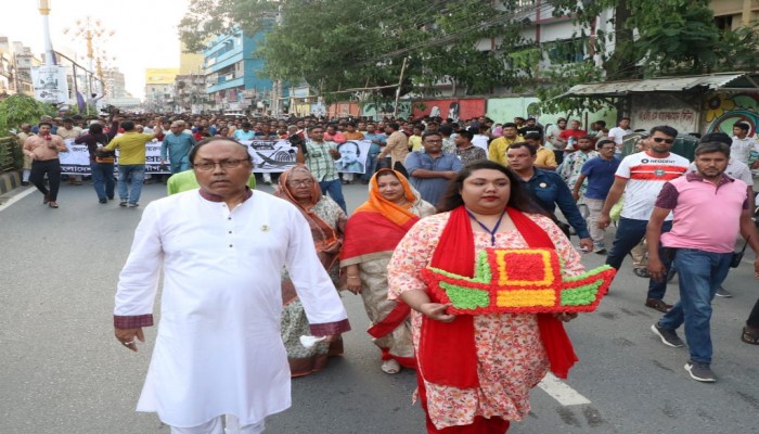 রাজশাহীতে নৌকার পক্ষে গণজোয়ার মেয়র প্রার্থী লিটনের নেতৃত্বে বিশাল প্রচার মিছিল