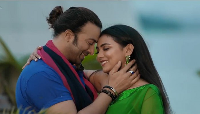 আর মাত্র এক দিন বাকি ঈদের। ঈদের দিন অর্থাৎ (২৯ জুন) প্রেক্ষাগৃহে আসছে শাকিব খানের ‘প্রিয়তমা’।