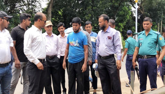 রাজশাহীতে ডেঙ্গু মশার লার্ভা পাওয়ায় দুই প্রতিষ্ঠানকে জরিমানা