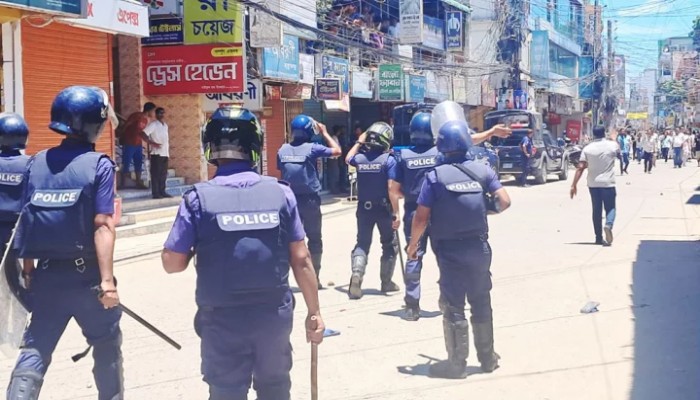 কিশোরগঞ্জে বিএনপির পদযাত্রায় পুলিশের বাধা, টিয়ার শেল, আহত শতাধিক