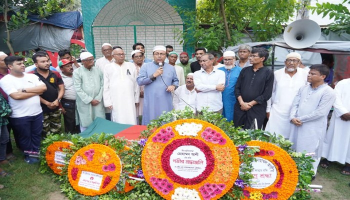 বীর মুক্তিযোদ্ধা মোহাম্মদ আলীর মৃত্যুতে রাসিক মেয়রের শোক, জানাযা নামাজে অংশগ্রহণ