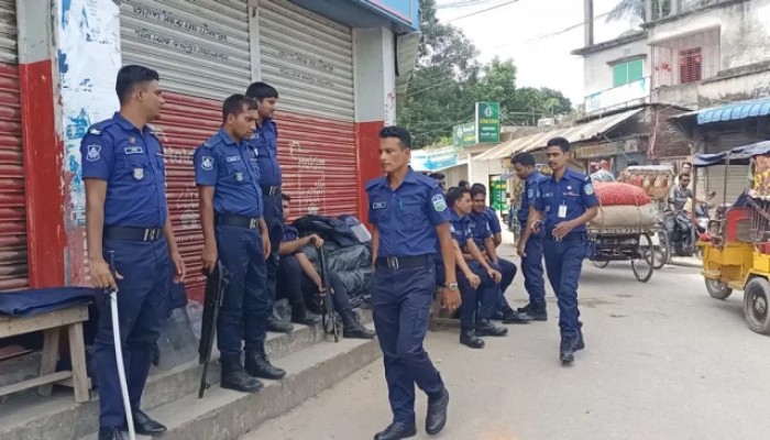 যুবলীগ কর্মী হত্যা: প্রতিমন্ত্রী-উপজেলা চেয়ারম্যান পক্ষ পাল্টা কর্মসূচি ডাকায় ১৪৪ ধারা জারি