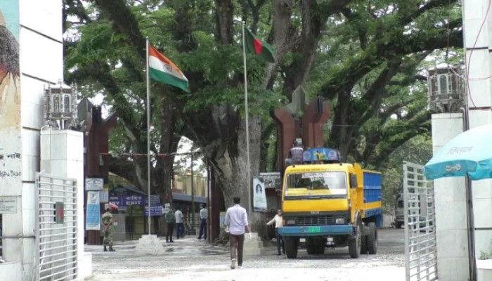 ভারতের সঙ্গে বাণিজ্য জটিলতার মুখে বাংলাদেশ