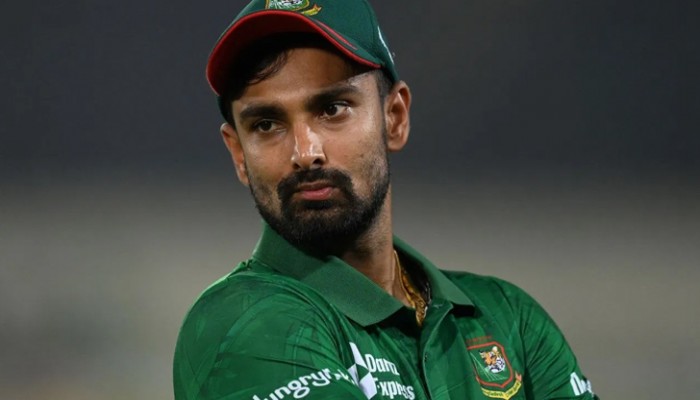 ফেসবুকে স্ট্যাটাস দিয়ে ক্ষমা চাইলেন লিটন দাস