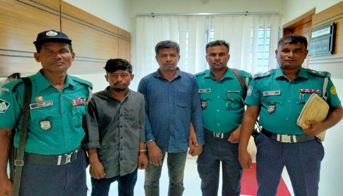 নাবিল গ্রুপের আত্মসাৎ করা ডালসহ দুইজন গ্রেফতার