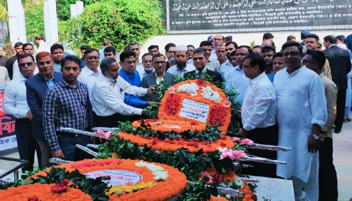 জেলহত্যা দিবসে এলজিইডি’র প্রধান প্রকৌশলীর শ্রদ্ধাঞ্জলি