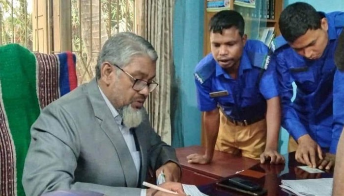রংপুরে জামায়াতের ইউপি চেয়ারম্যানকে কুপিয়ে হত্যা