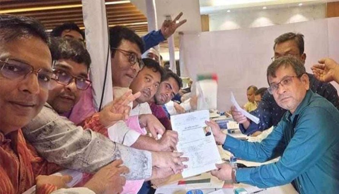 রাজশাহীতে ১৪ জন এমপি প্রার্থীর মনোনয়নপত্র উত্তোলন
