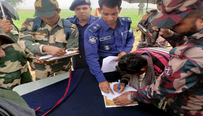 হরিপুরে বিএসএফের ছুঁড়া  গুলিতে নিহত যুবকের লাশ স্বজনদের কাছে ফেরত পাঠাল ভারতীয় সীমান্তরক্ষী বাহিনী ।