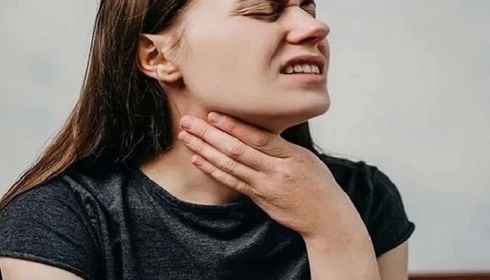 শীতে গলা ব্যথা সেরে যাবে এই নিয়মেই
