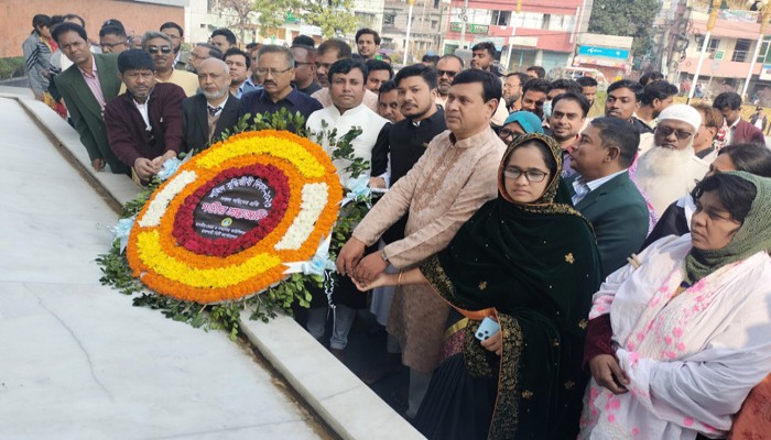 রাসিকের উদ্যোগে যথাযথ মর্যাদায় শহীদ বুদ্ধিজীবী দিবস পালিত